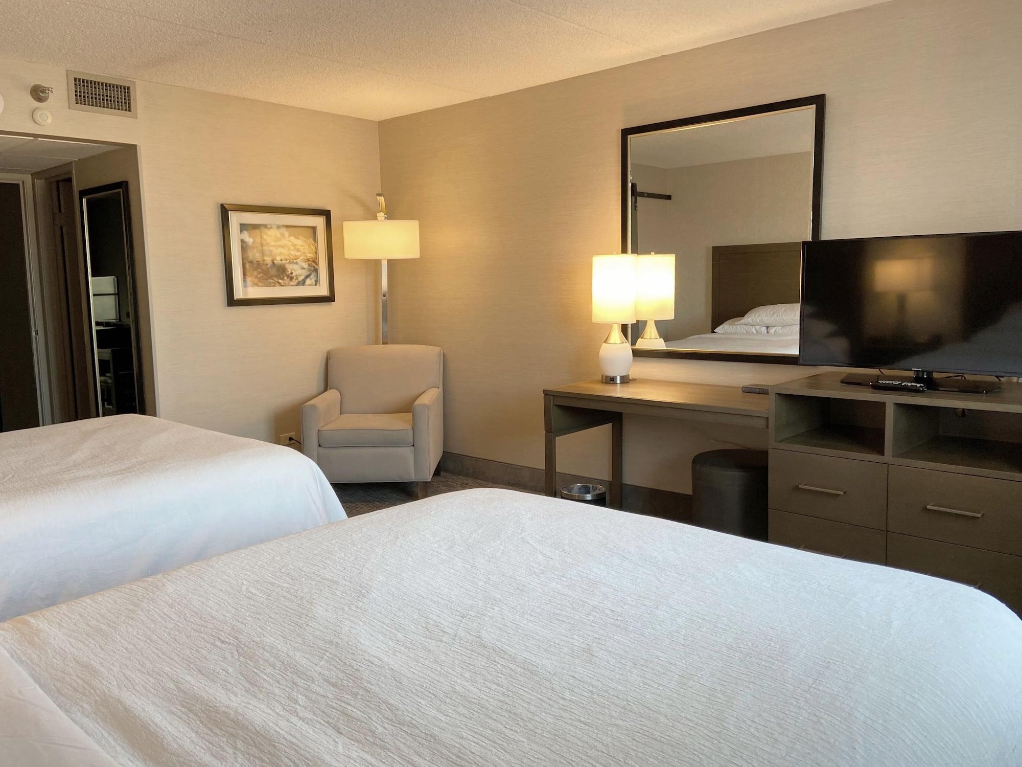 Embassy Suites By Hilton Chicago Schaumburg Woodfield Exterior foto